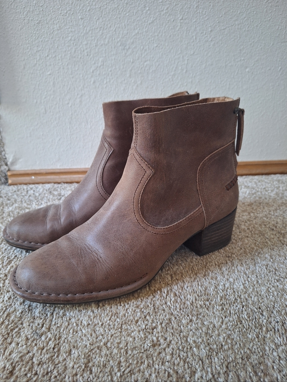 Ugg Womens Leather Bandara Zip Up Ankle Boots Bark Brown Size 8